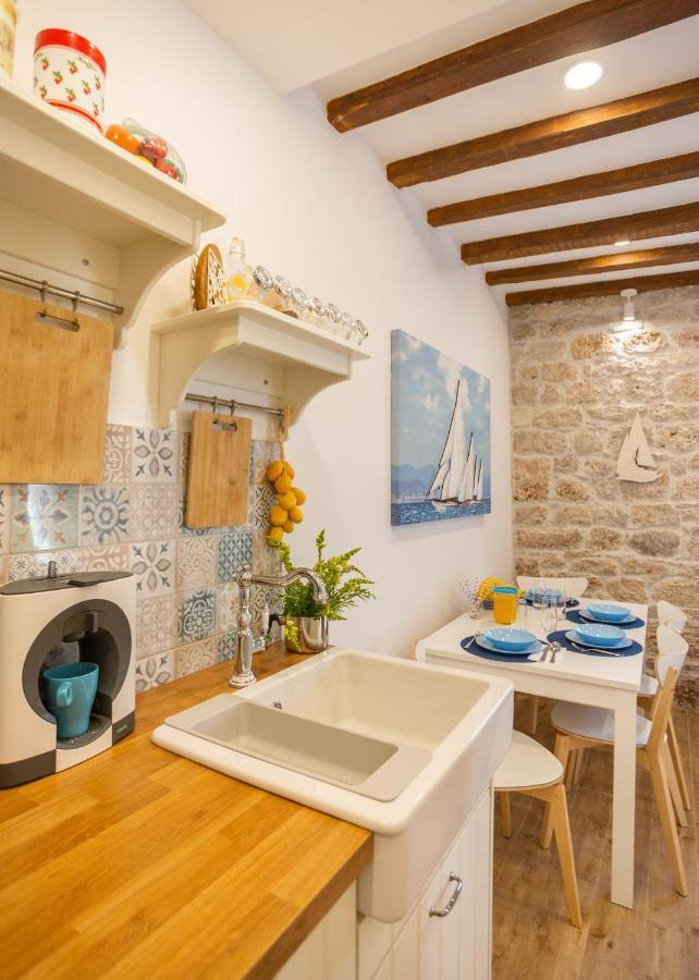 Antique Central Komiža House Nona Nika Extérieur photo
