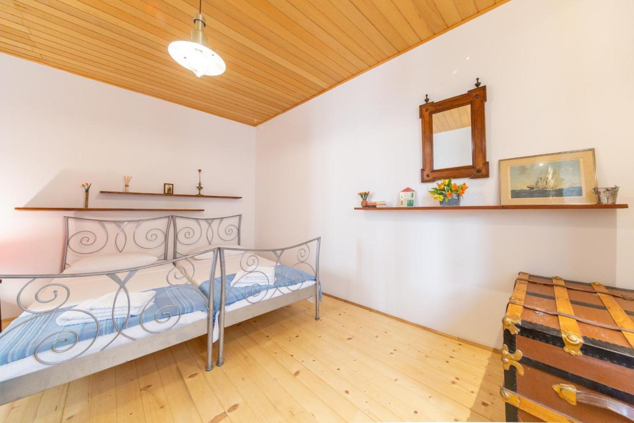 Antique Central Komiža House Nona Nika Extérieur photo
