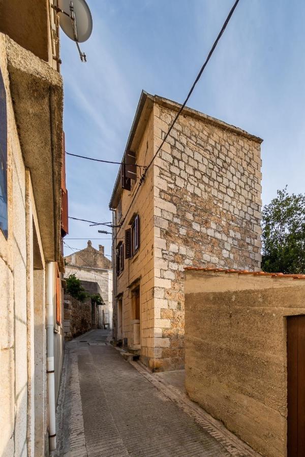 Antique Central Komiža House Nona Nika Extérieur photo